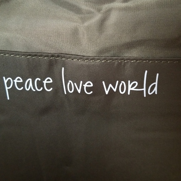 Peace Love World Insulated Wine Tote Bag - Picture 4 of 6